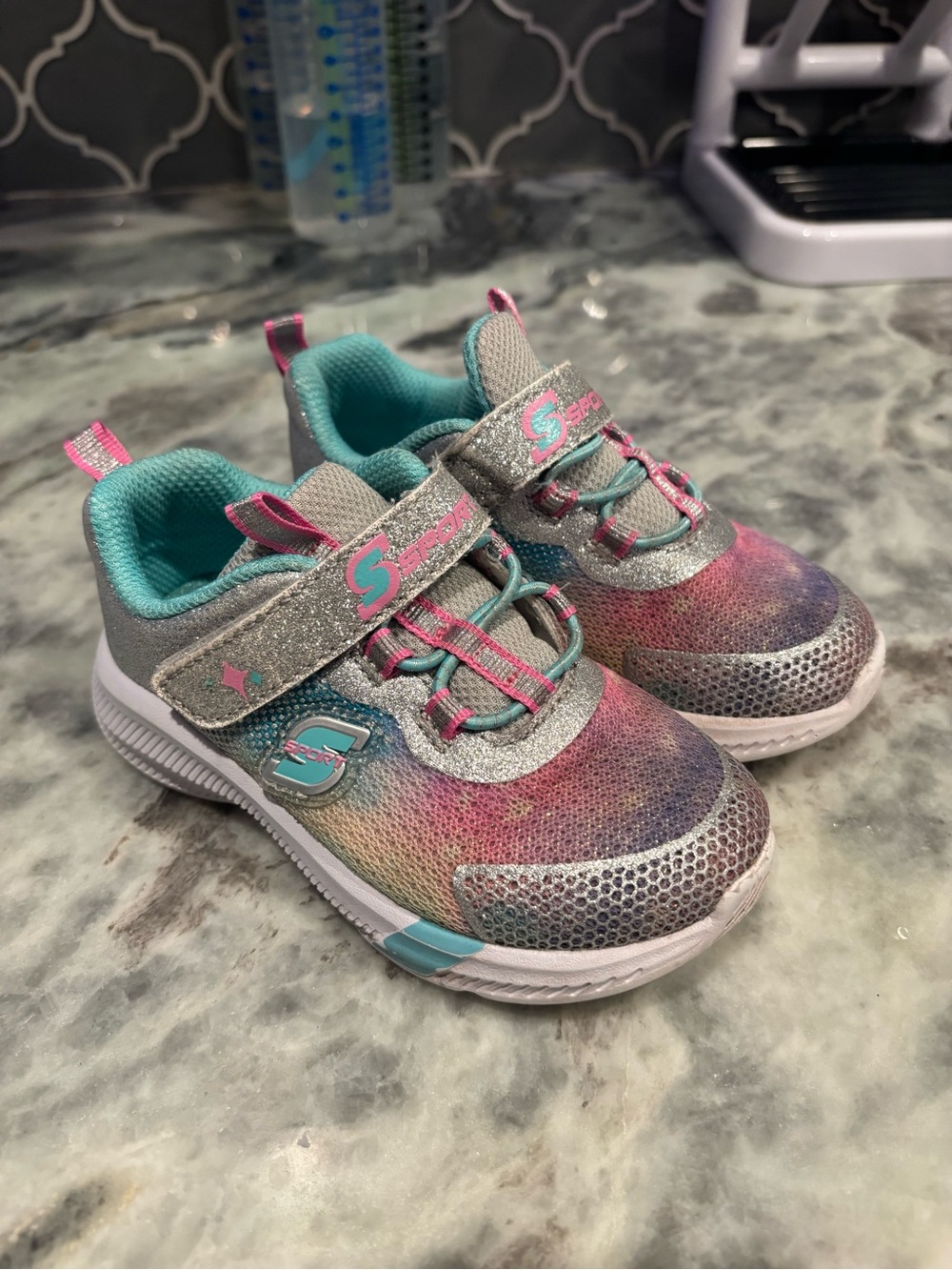 Girls toddler skechers sneakers